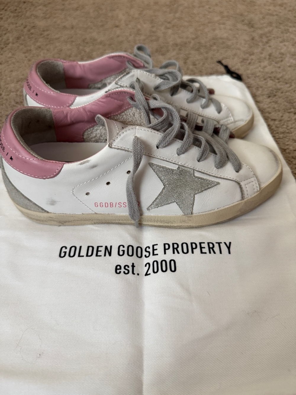Golden Goose White Leather Low-Top Sneakers with Pink Heel - Picture 3 of 3